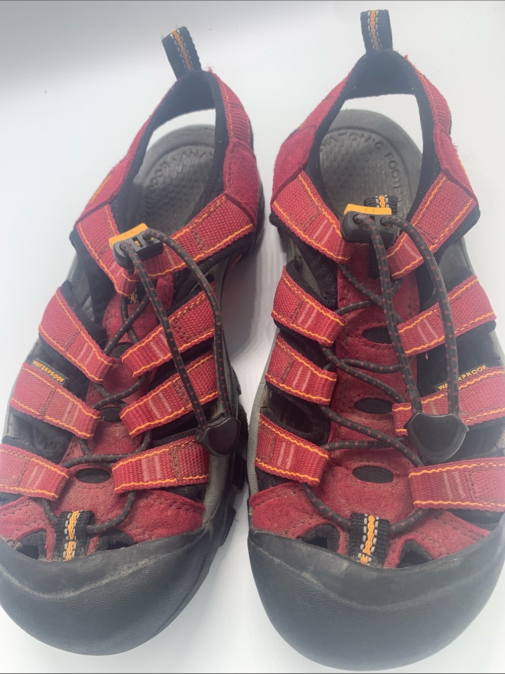 Women’s Red Outdoor Closed-Toe Sport Sandals with Quick Lace